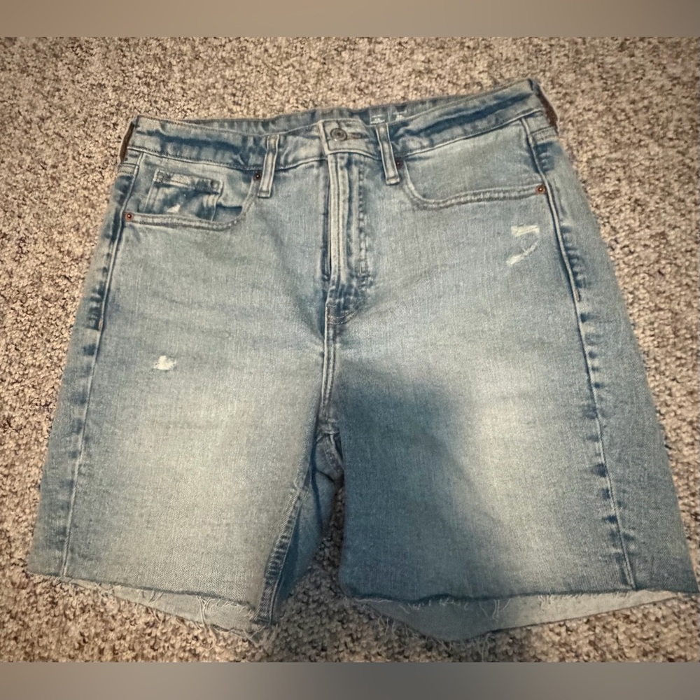 Old Navy Women’s Faded Blue Denim Cutoff Shorts